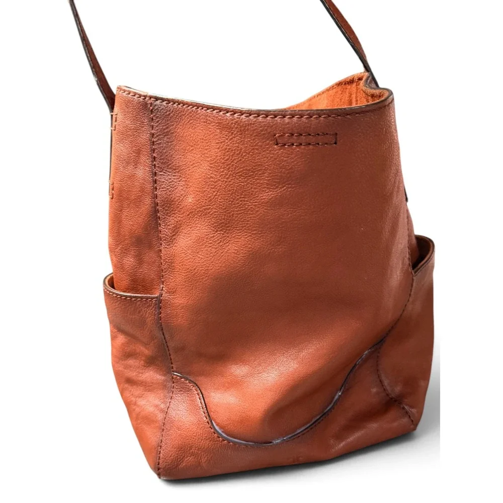 Frye Lena Hobo Bag Cognac Brown Leather Small Bucket Crossbody DB323